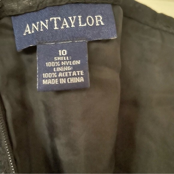 Ann Taylor vintage beaded rose black lace straight skirt with back slit Size 10 - Picture 3 of 7